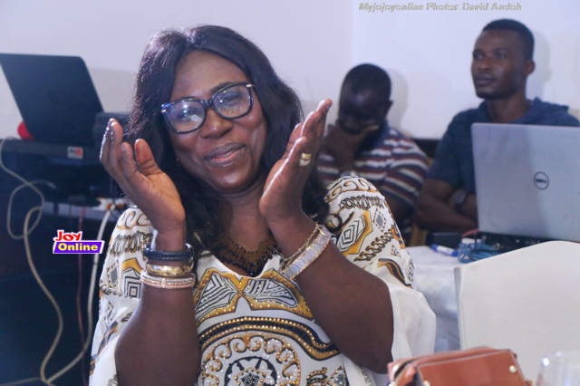Photos: Cindy Thompson thrill fans into nostalgia; new album out by end of year. Photo Credit: myjoyonline.com(David Andoh)