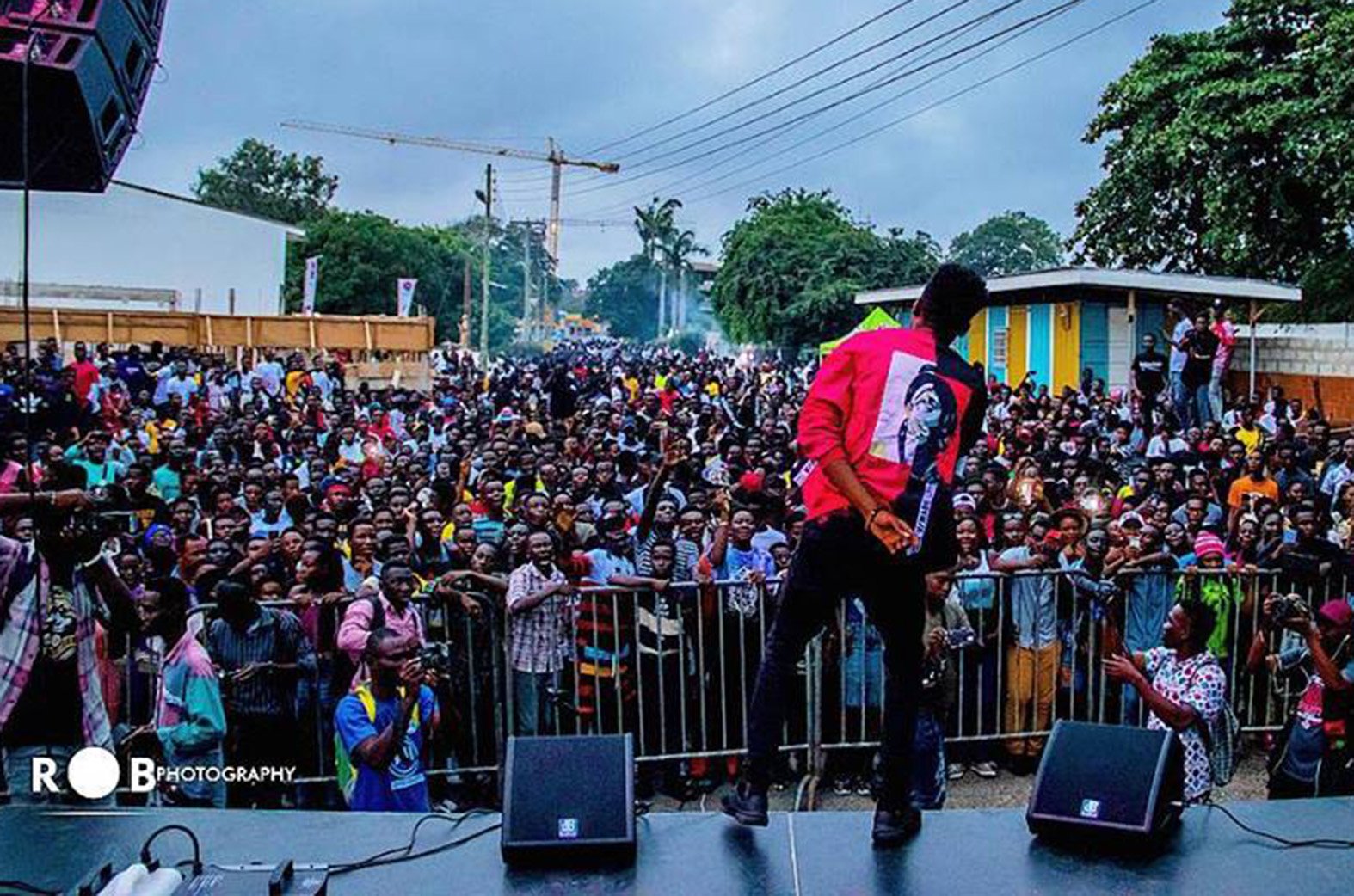 DJ Vyrusky shuts Accra down with his 'Vac with Vyrusky' concert