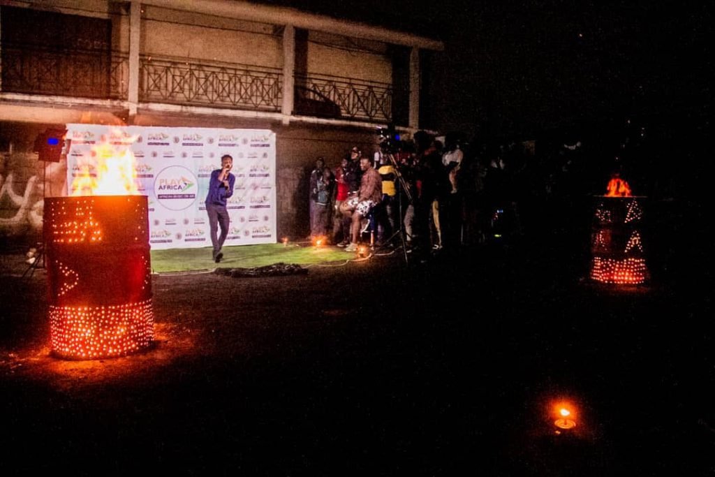 Article Wan rocks fans at Play Africa BonFIRE Night