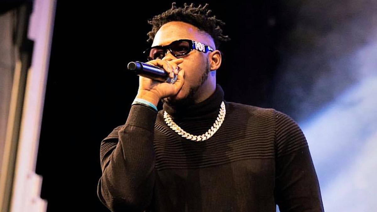 Strongman & I are recording; no one died at my concert - Medikal reveals