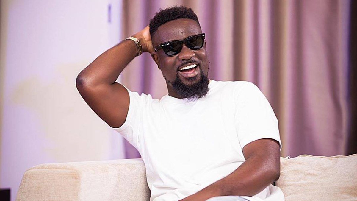 Sarkodie indecisive; needs your advice now!