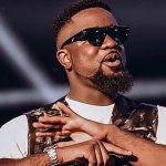 Watch as Sarkodie unboxes fresh BET Best International Flow plaque