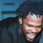 Fameye spotted kneeling down in apology to UEW students