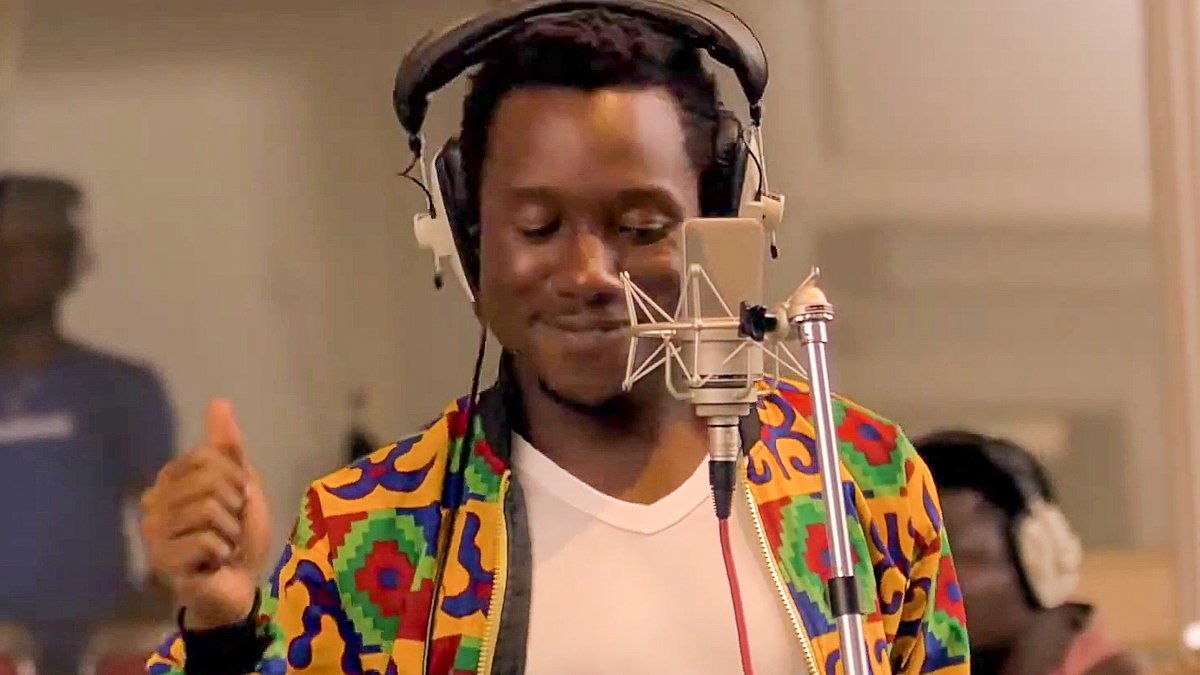 Amonua by Kwamiena feat. Ananse Band