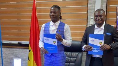 Stonebwoy clocks ambassadorial deal again with Tecno Ghana