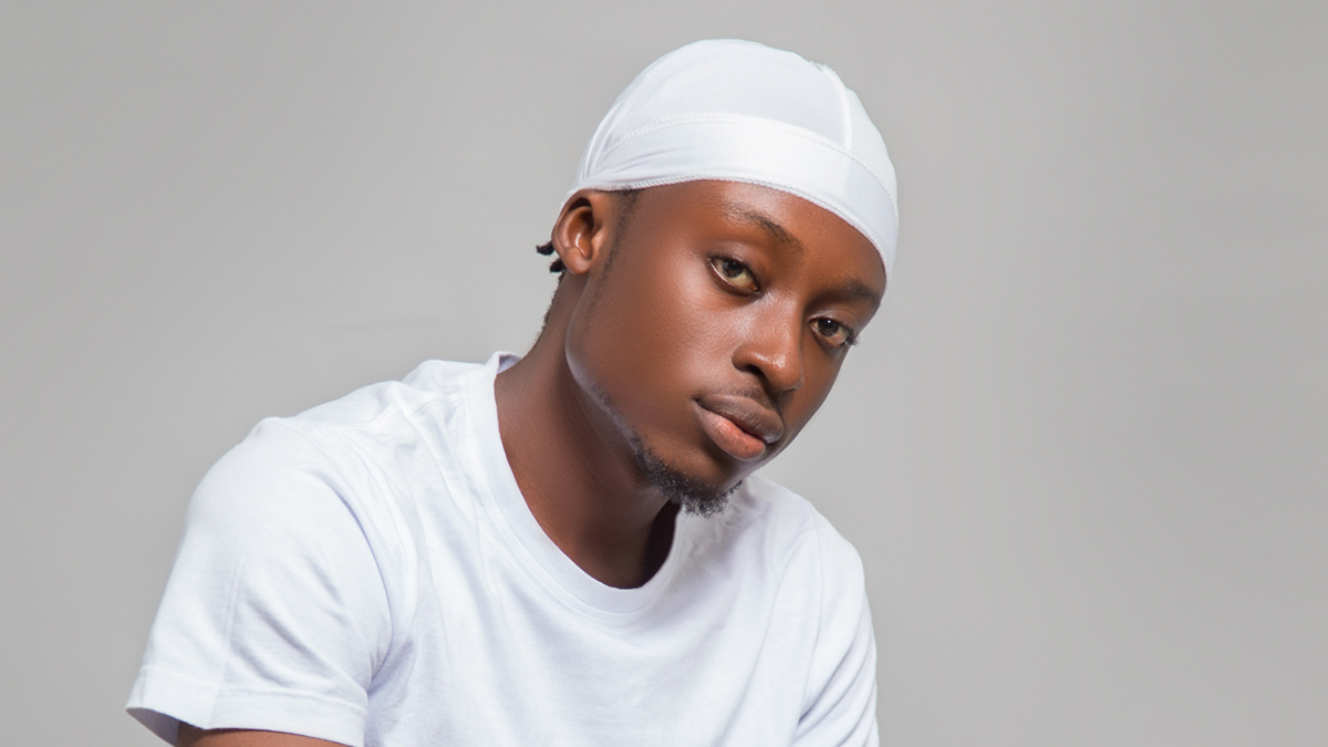 Emjay Blak goes inspirational with new HipHop jam; Live It Up