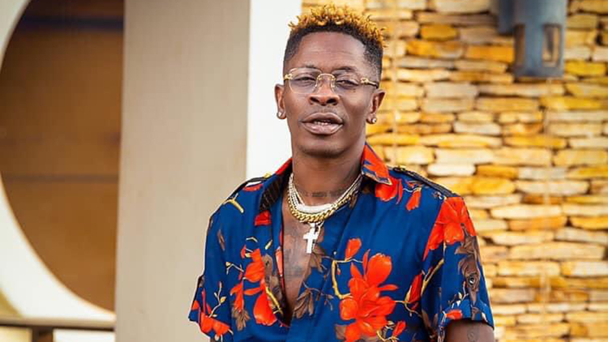 Shatta Wale's bank account receives a 'Lift' after fan dashed him GHS 20,000