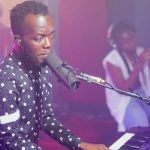 Me Pa Wo Kyew (Live Session) by Akwaboah