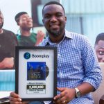 Joe Mettle receives Boomplay award for over 2 million streams of 'Wind of Revival' album