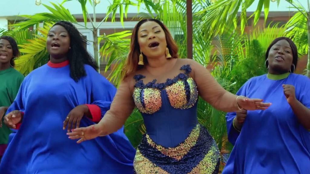 Ɛyɛ Woaa (It's You) by Empress Gifty