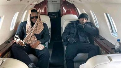 Shatta Wale & Medikal arrive in Ohio for their US Tour in private jet and luxury SUVs