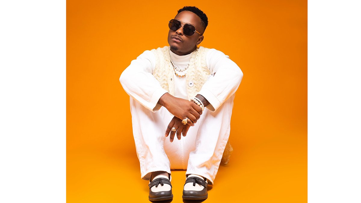 Kelvynboy tips 'Down Flat' as new National Anthem as students sing it at assembly; becomes 1st Ghanaian to rank #14 on Apple Music Top 200 Worldwide!
