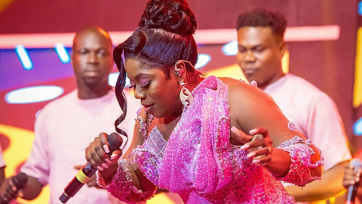 Watch Piesie Esther's Wayɛ Me Yie 20th Anniversary Concert