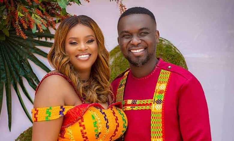 How a "God Bless You" from Joe Mettle's wife secured the ring for her!