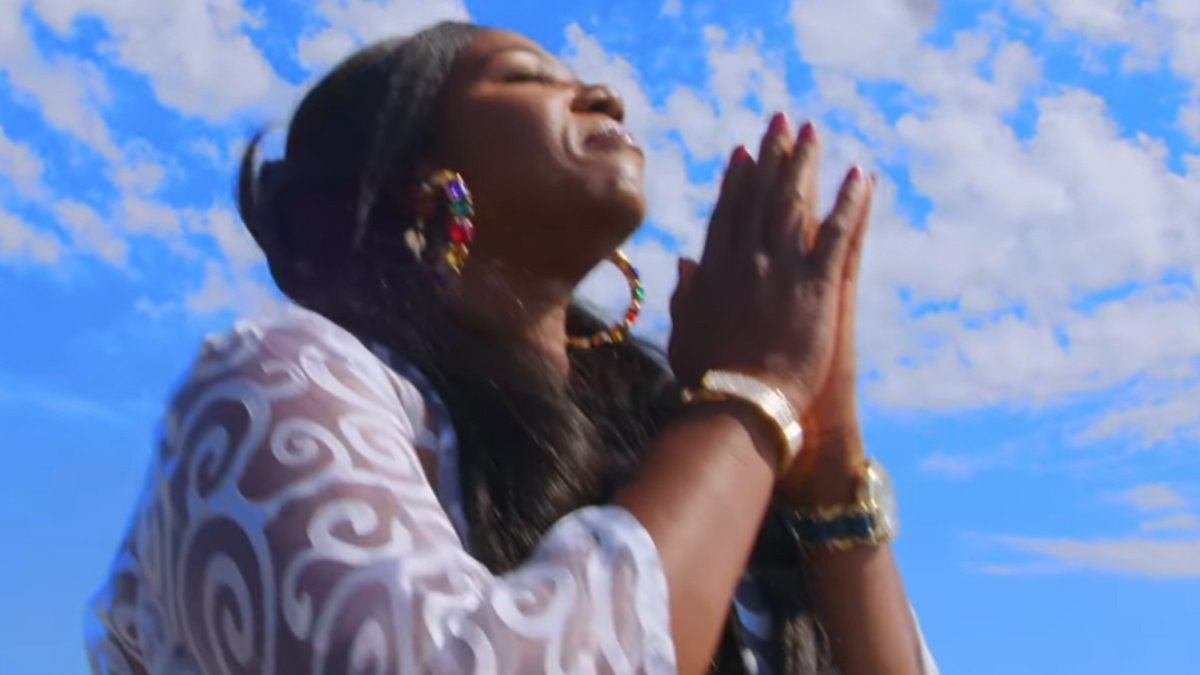 Wadɔyɛ Dɔɔso (Your Abounding Kindness) by Jenn Arthur