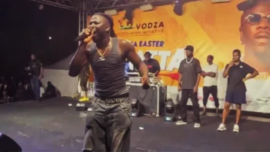 Stonebwoy wows the crowd at the Vodza Ecotourism Initiative and Easter show. Photo Credit: GNA