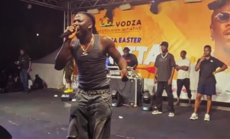 Stonebwoy wows the crowd at the Vodza Ecotourism Initiative and Easter show. Photo Credit: GNA