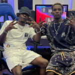 Shatta Wale gifts RuffTown Records new signee - Baba Tundey cash