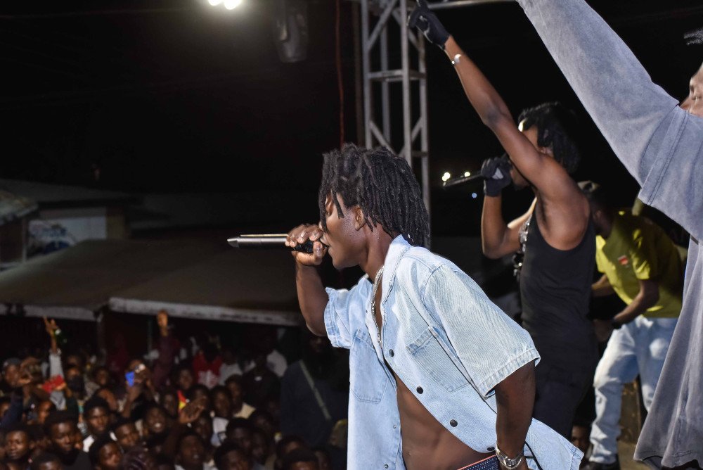 Afro-pop duo Alaye Geng.