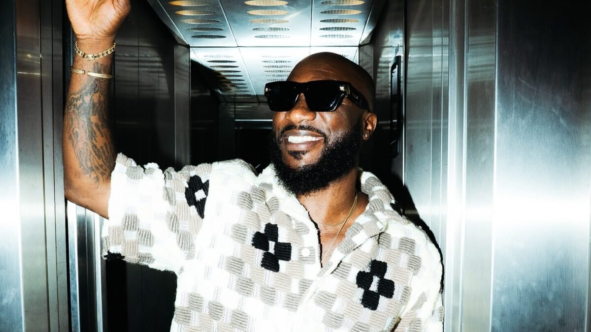 Highlife artist Kwabena Kwabena