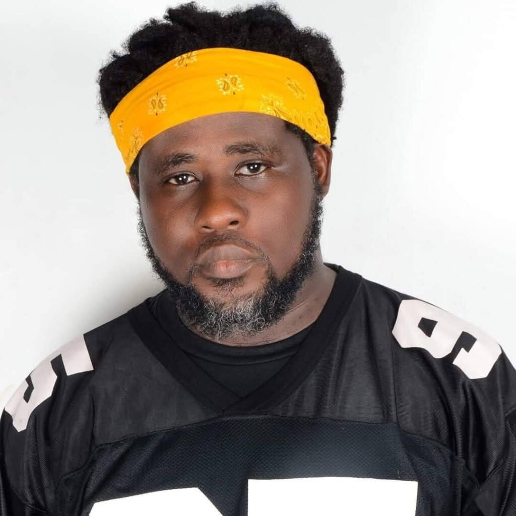 Instagram: _Illashaz